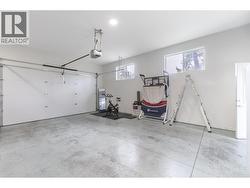 Heated garage/Potential suite -