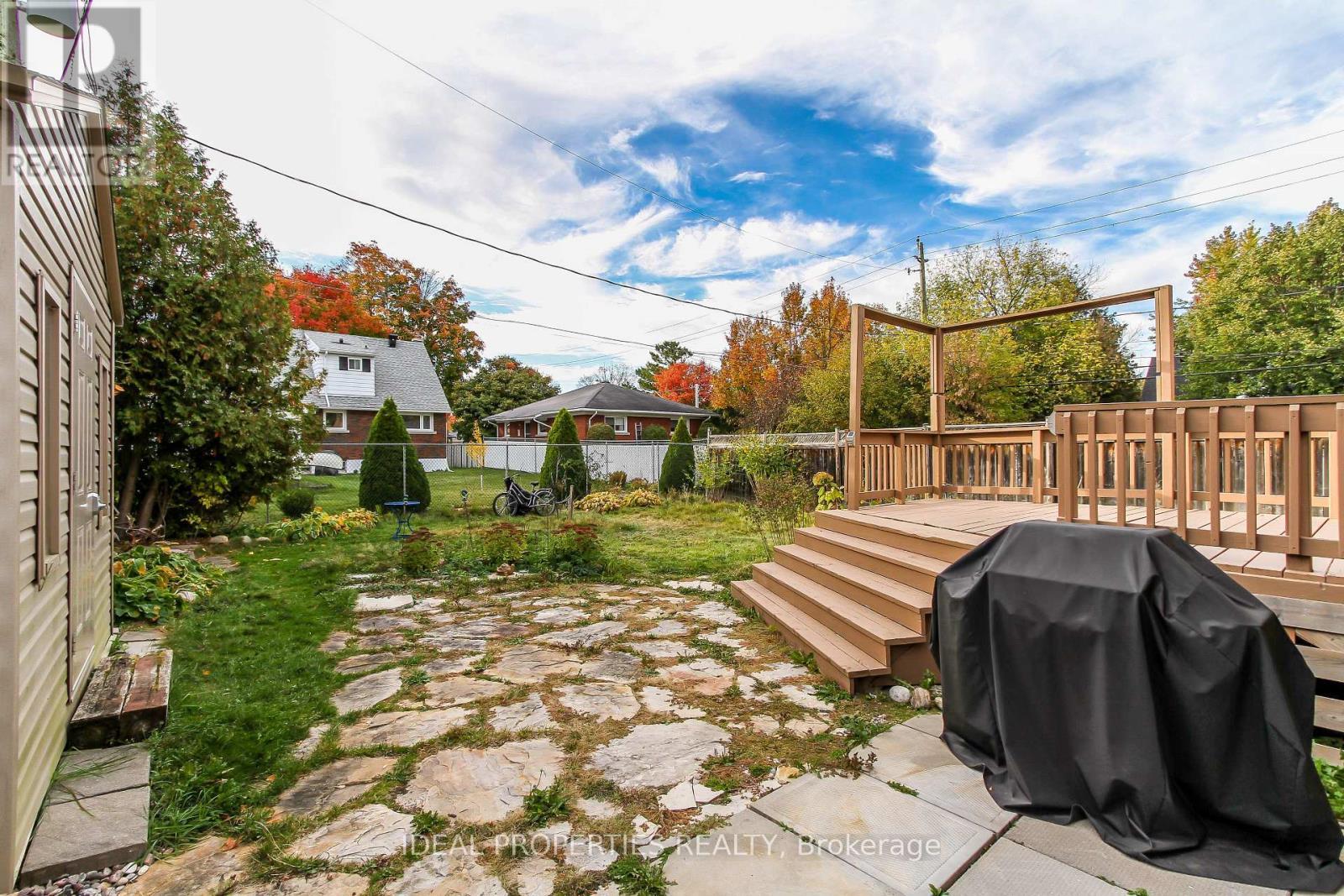 A - 2034 Saunderson Drive, Ottawa, ON - Outdoor