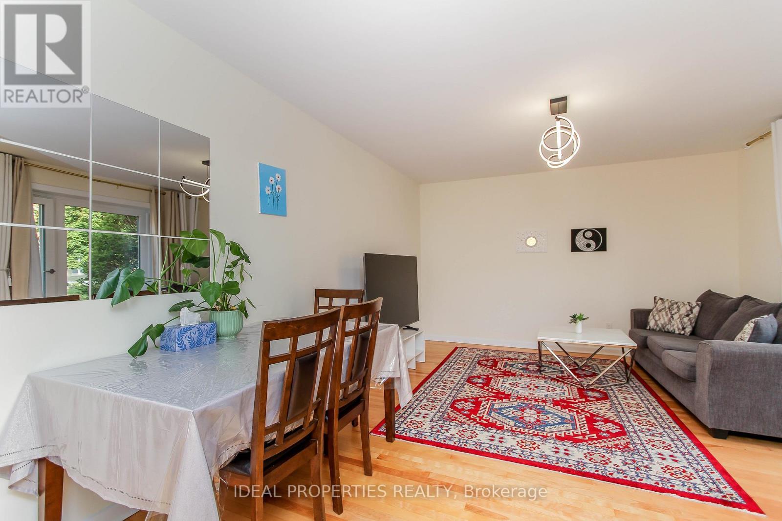 A - 2034 Saunderson Drive, Ottawa, ON - Indoor