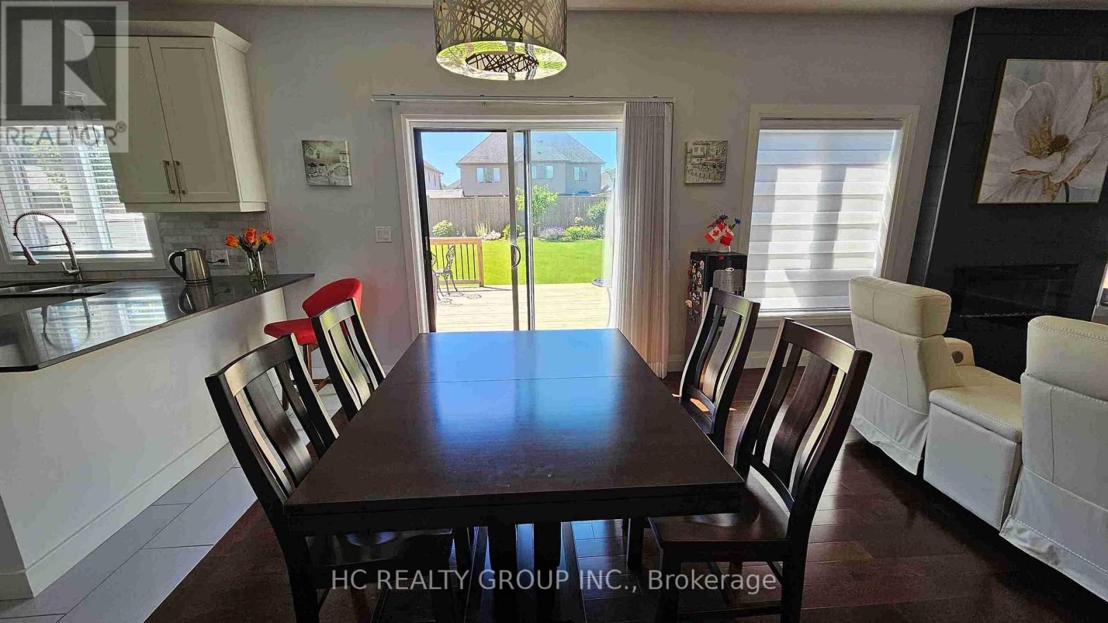 767 Hickorystick Key, London North, ON - Indoor Photo Showing Dining Room