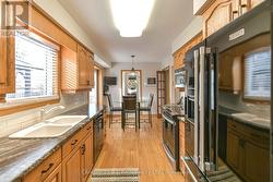 Functional Galley Kitchen w/Breakfast nook -