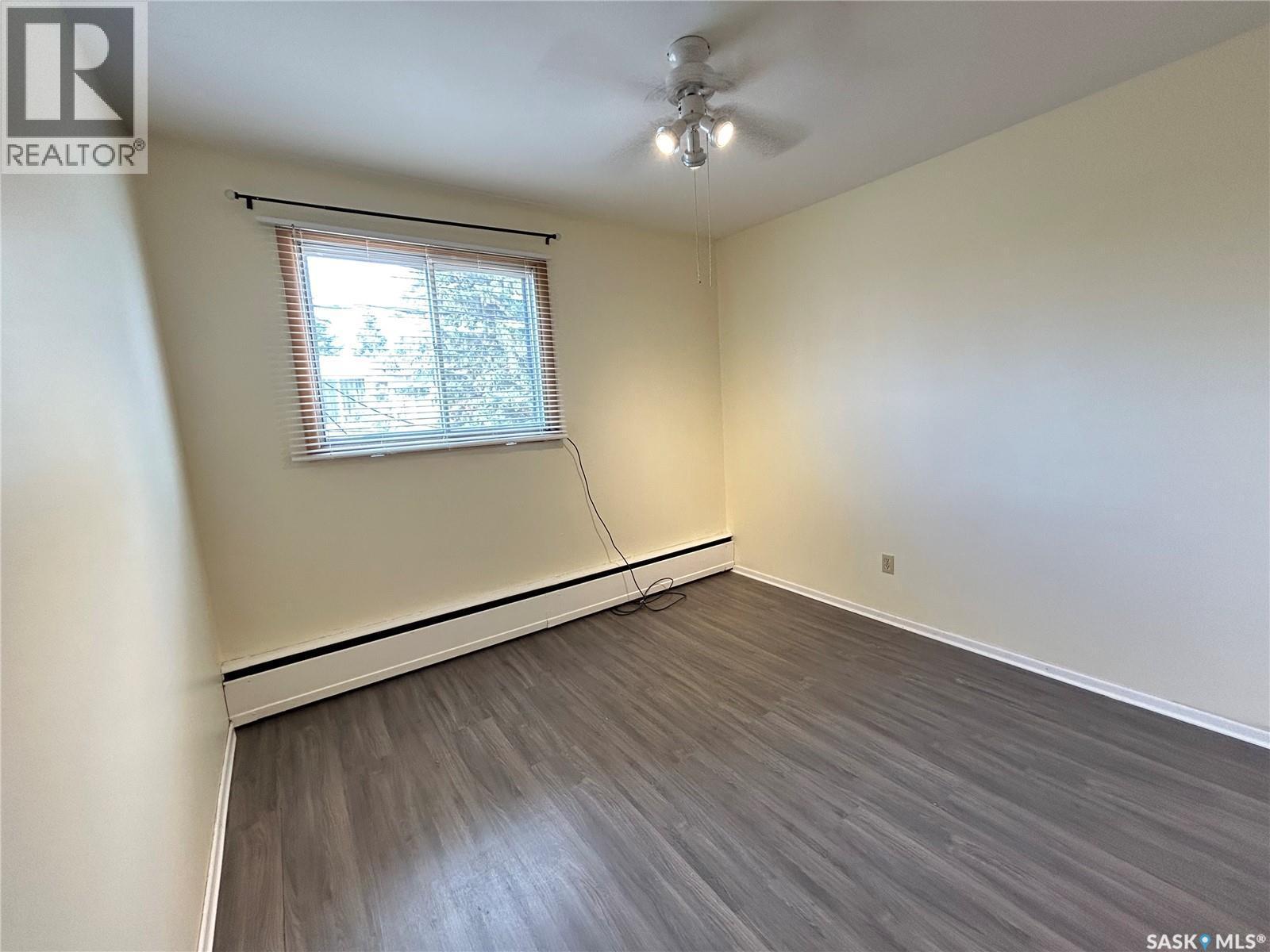 15 4Th Avenue, Maple Creek, SK - Indoor Photo Showing Other Room