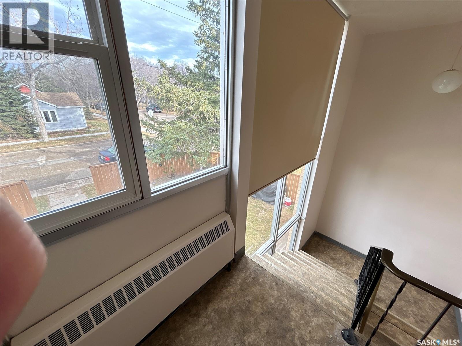 15 4Th Avenue, Maple Creek, SK - Indoor Photo Showing Other Room