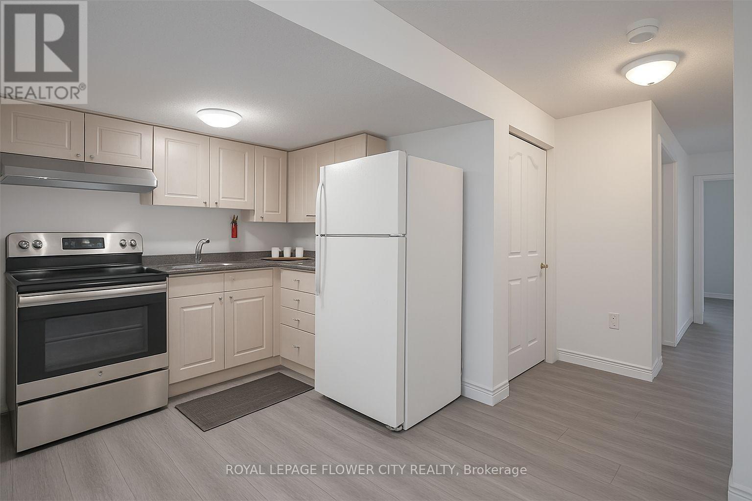 58 Carrington Place, Guelph, ON - Indoor Photo Showing Kitchen