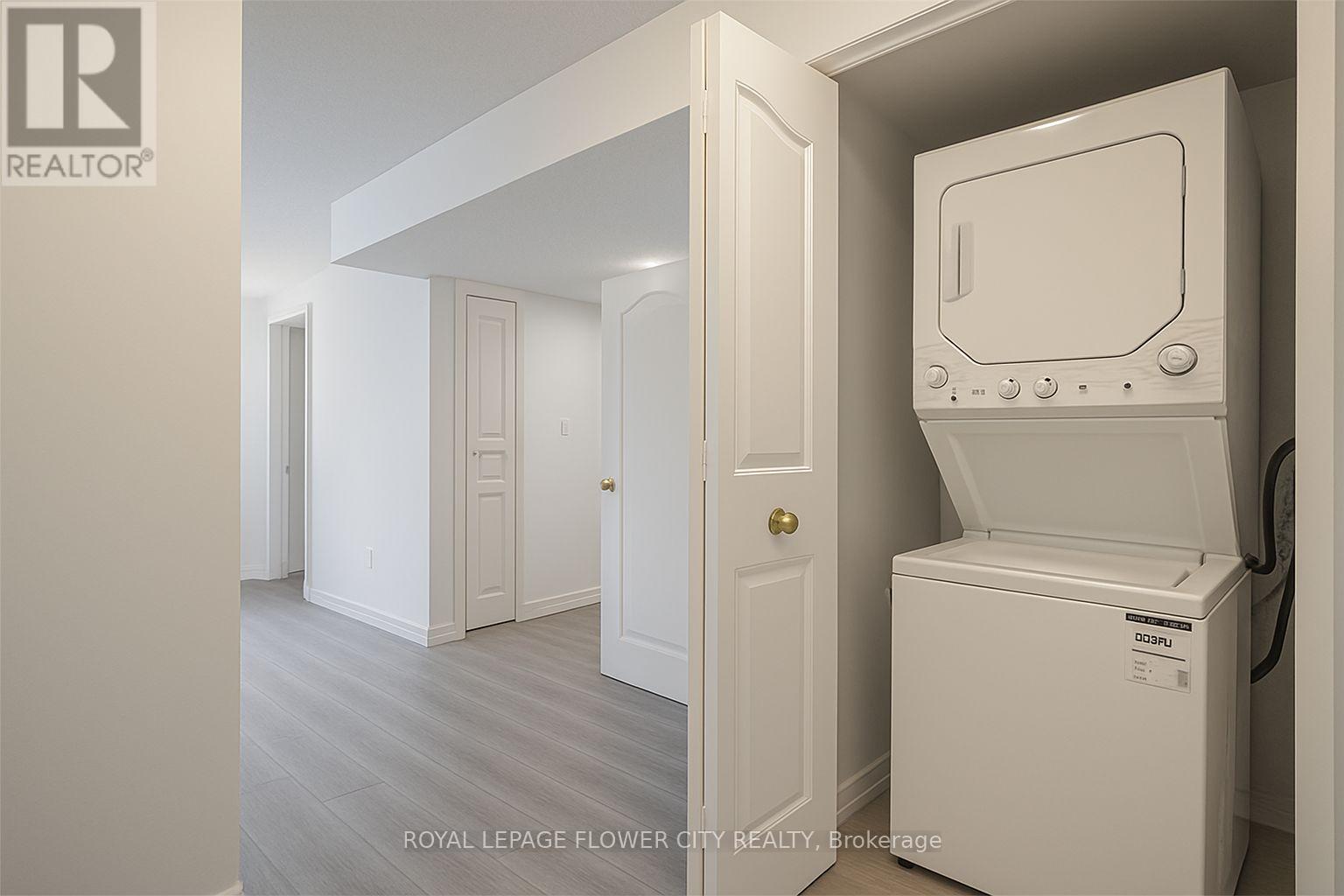 58 Carrington Place, Guelph, ON - Indoor Photo Showing Laundry Room