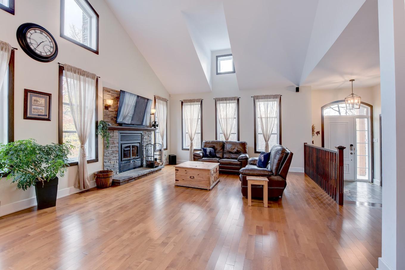 Living room - 773 Rue Jacques, Saint-Colomban, QC