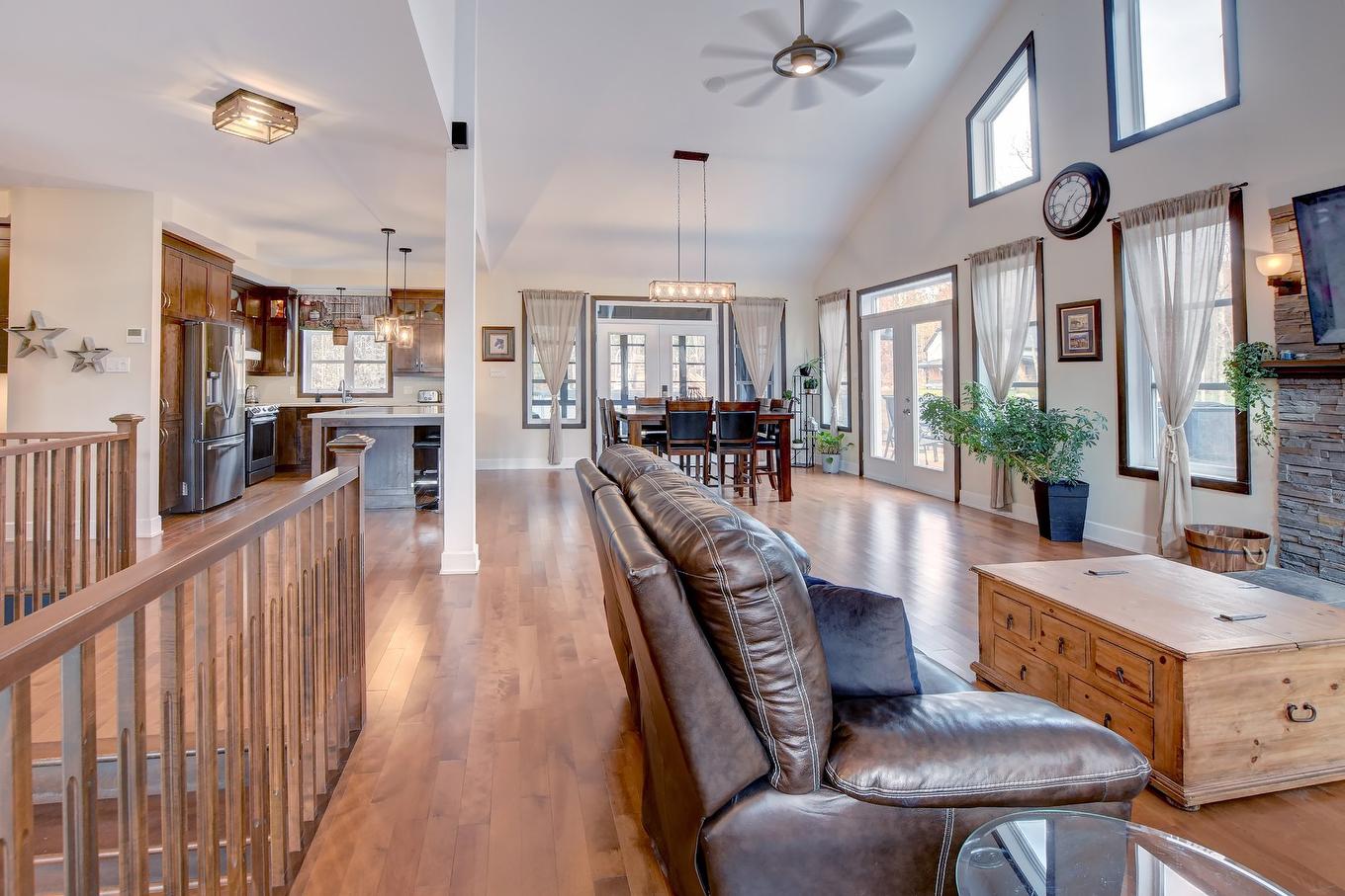 Living room - 773 Rue Jacques, Saint-Colomban, QC