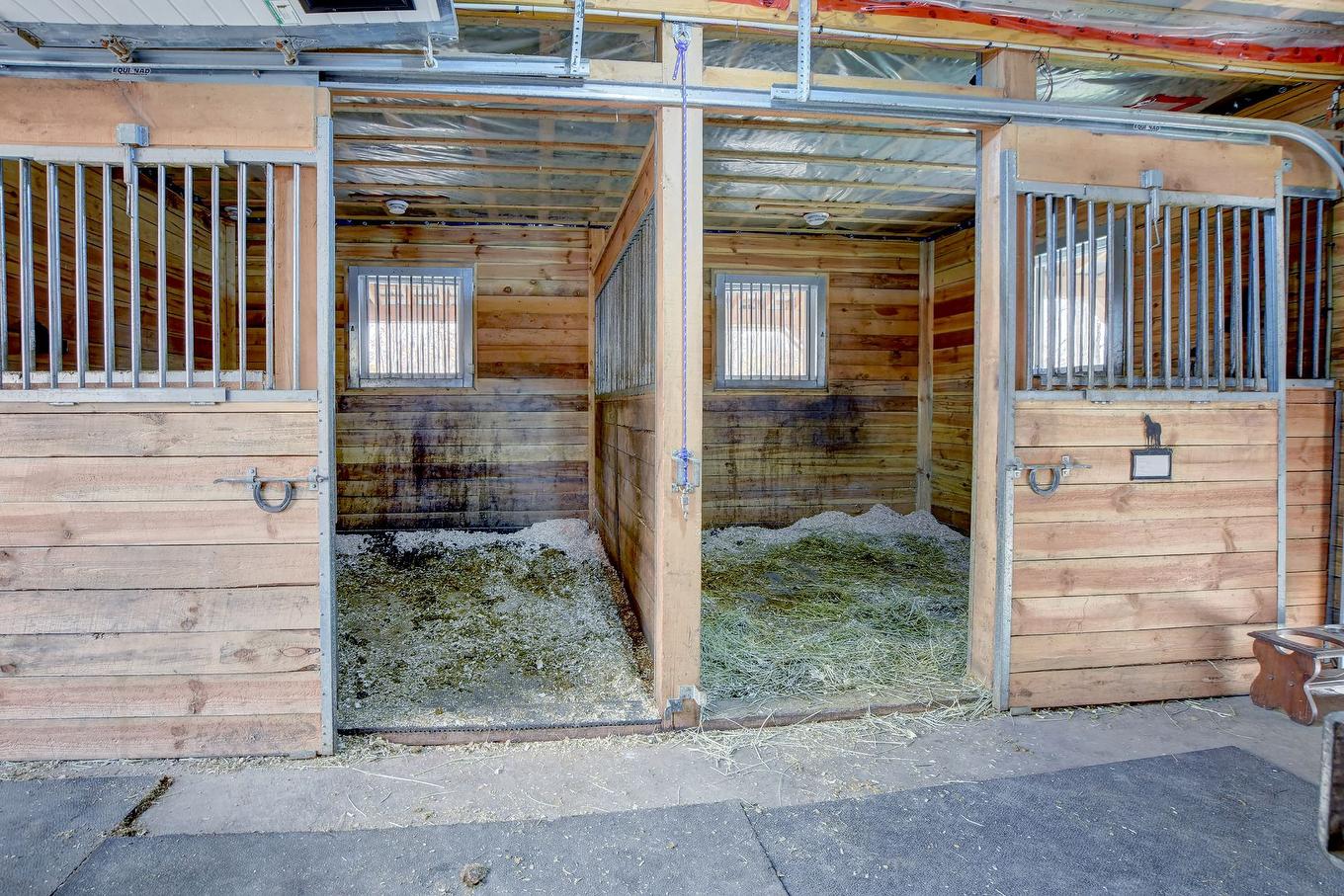 Stable - 773 Rue Jacques, Saint-Colomban, QC