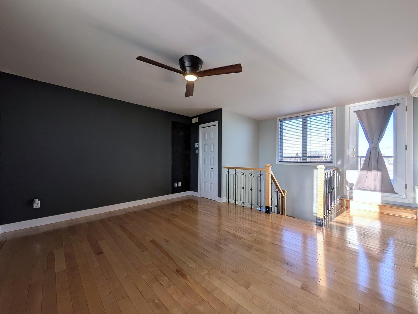 Mezzanine - 308-7220 21E Avenue, Montréal (Villeray/Saint-Michel/Parc-Extension), QC - Indoor Photo Showing Other Room