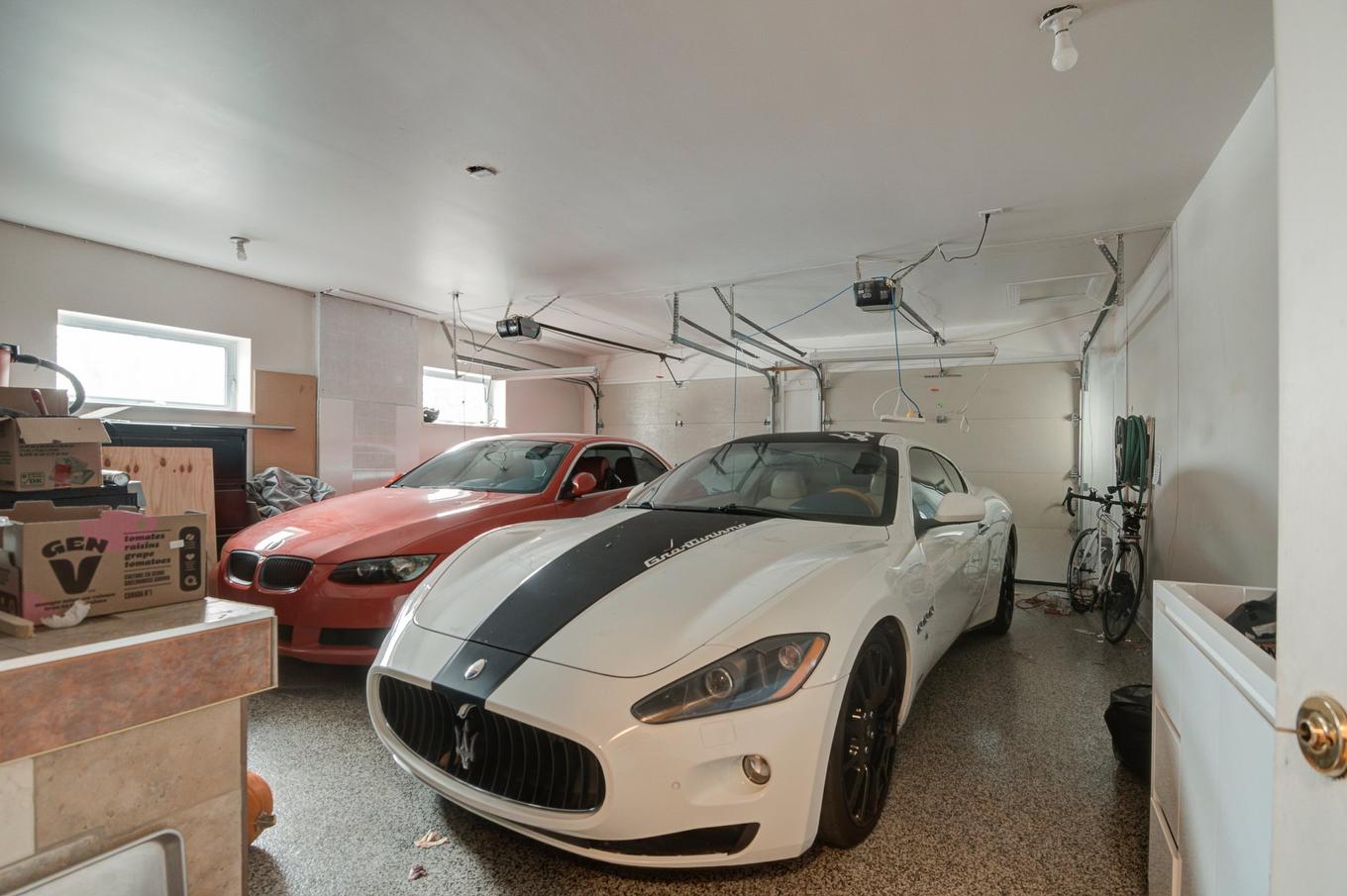 Garage - 2384 Ch. Du Bord-Du-Lac, Montréal (L'Île-Bizard/Sainte-Geneviève), QC - Indoor Photo Showing Garage