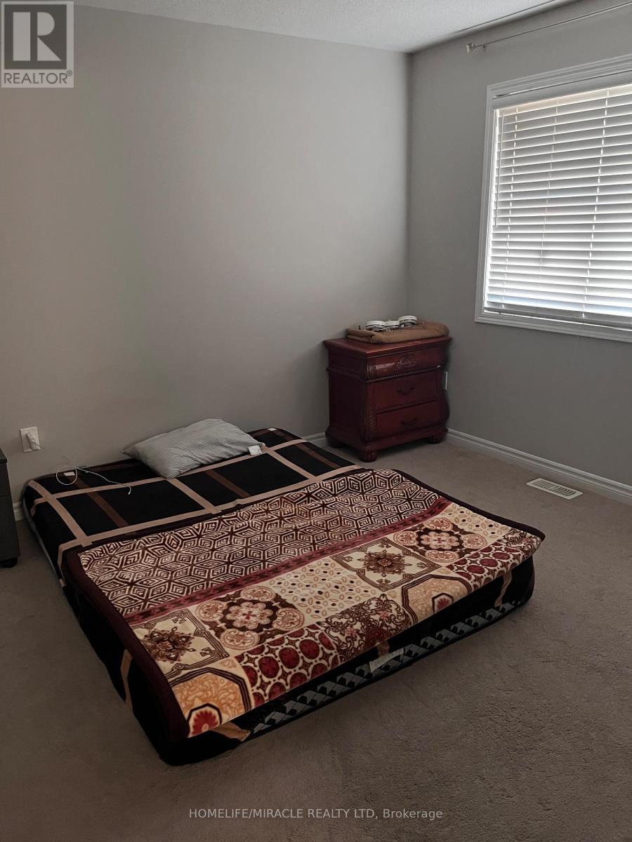 12 Meadowcrest Lane, Brampton, ON - Indoor Photo Showing Bedroom