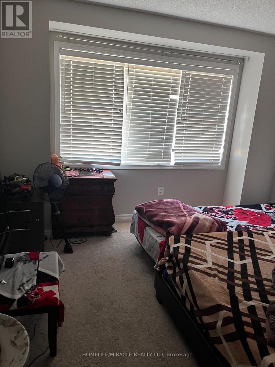 12 Meadowcrest Lane, Brampton, ON - Indoor Photo Showing Bedroom