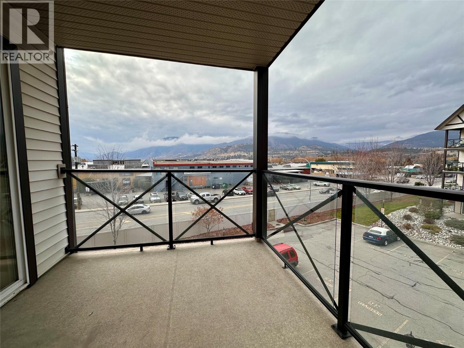 246 Hastings Avenue Unit# 317, Penticton, BC - Outdoor With View With Exterior