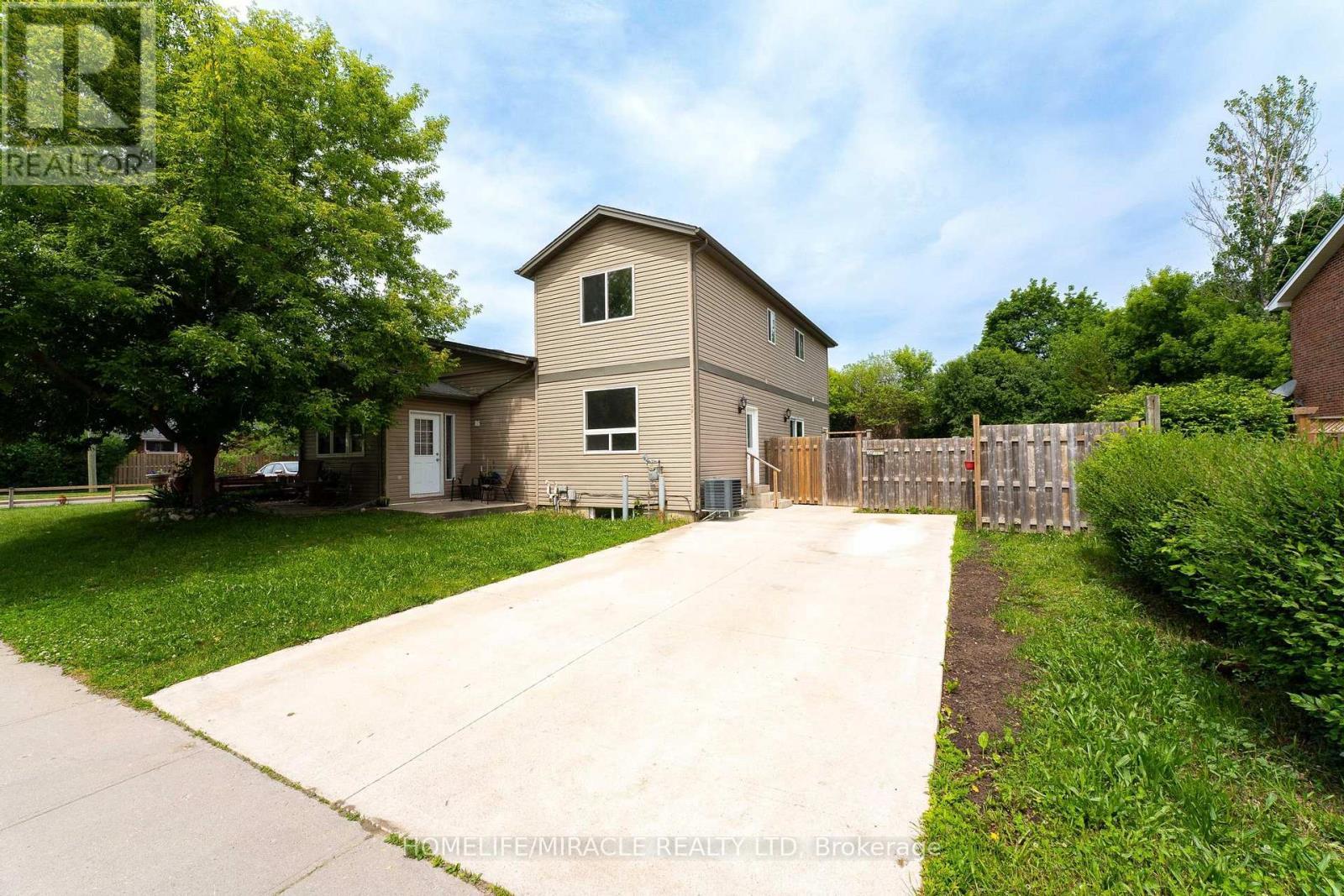 120 Jansen Avenue, Kitchener, ON - Outdoor