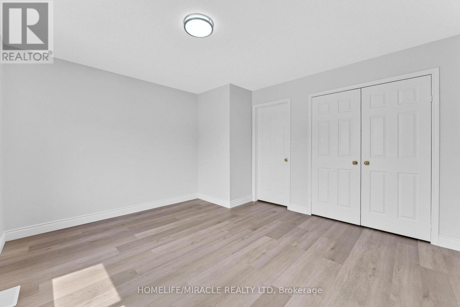 120 Jansen Avenue, Kitchener, ON - Indoor Photo Showing Other Room