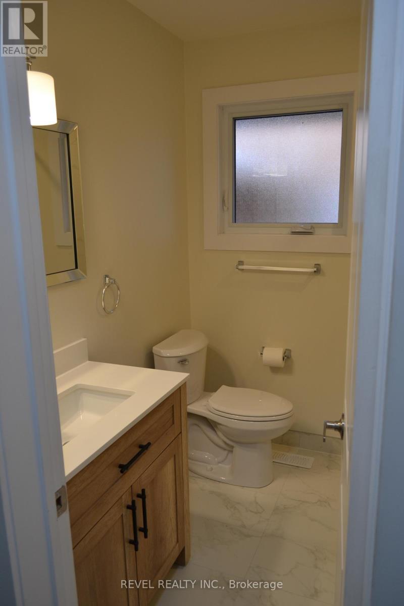 15 Cedar Brae Boulevard, Toronto, ON - Indoor Photo Showing Bathroom