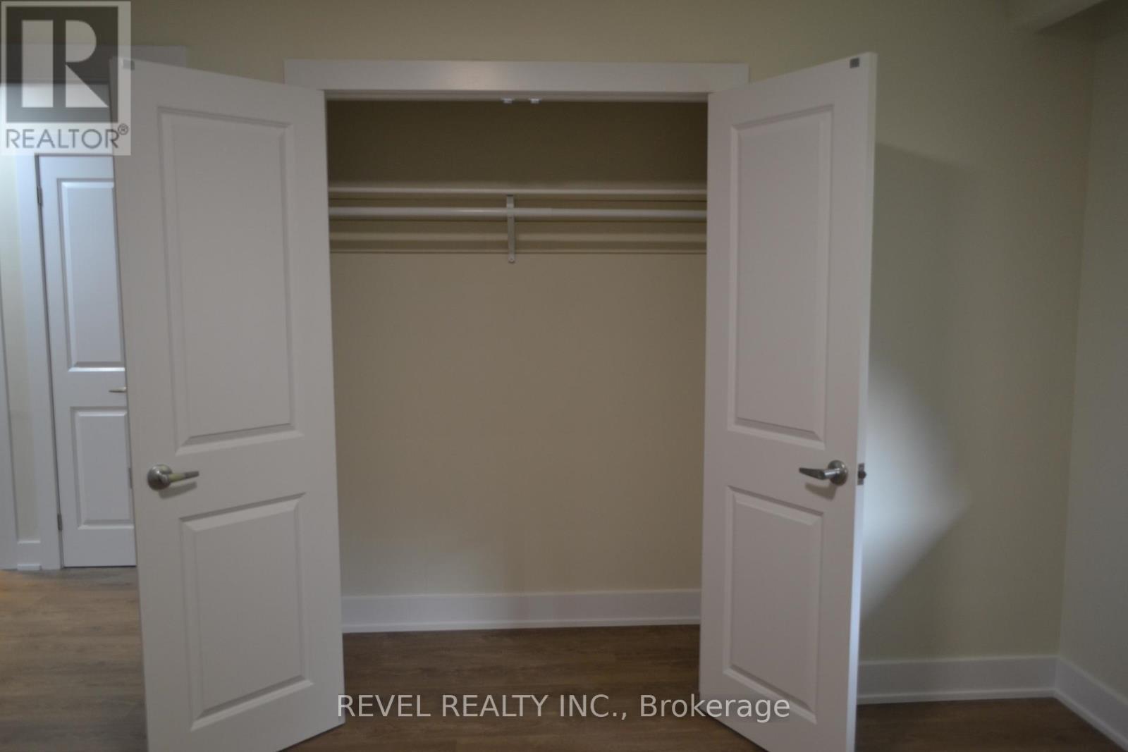 15 Cedar Brae Boulevard, Toronto, ON - Indoor Photo Showing Other Room