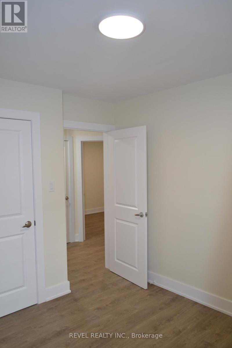 15 Cedar Brae Boulevard, Toronto, ON - Indoor Photo Showing Other Room