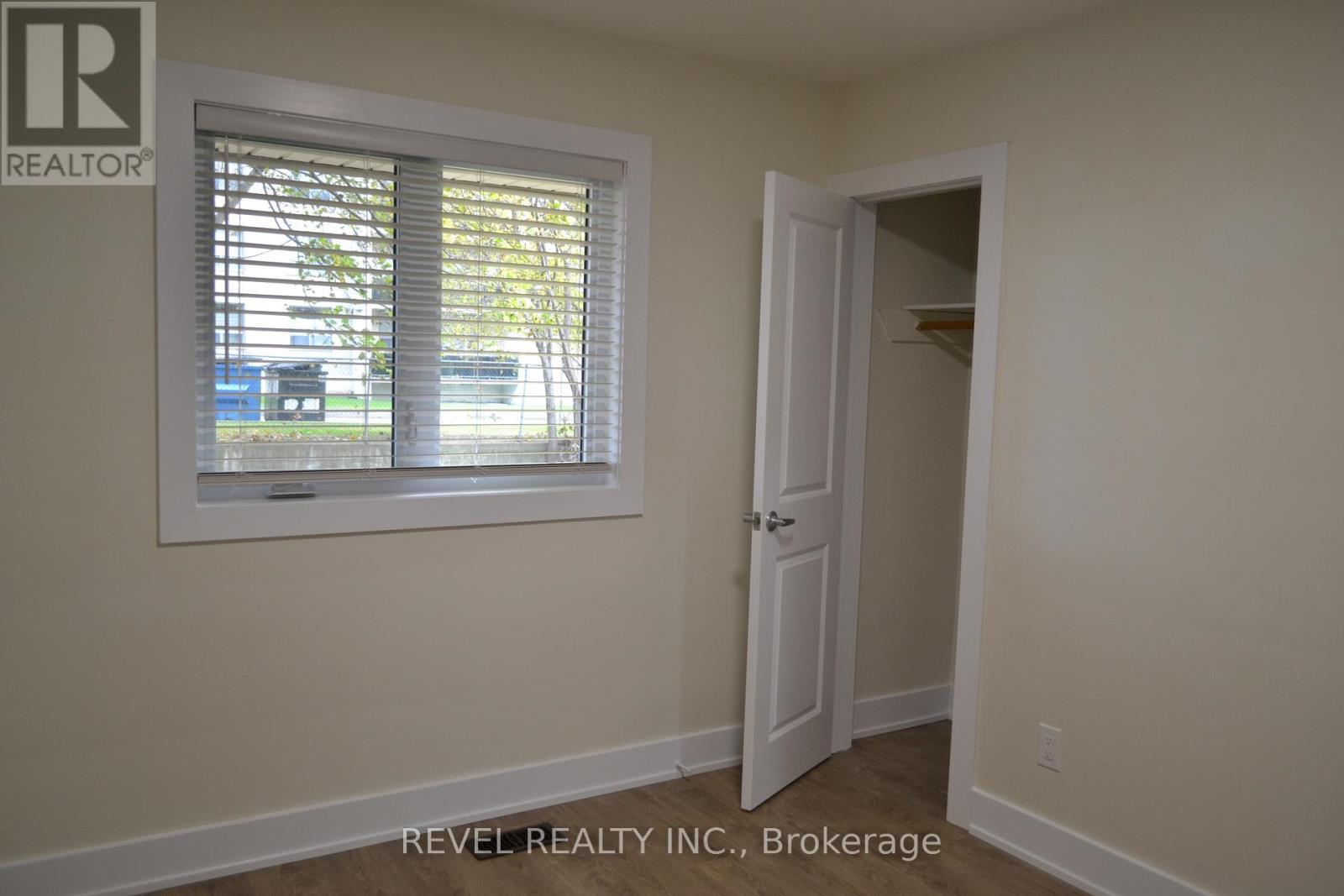 15 Cedar Brae Boulevard, Toronto, ON - Indoor Photo Showing Other Room