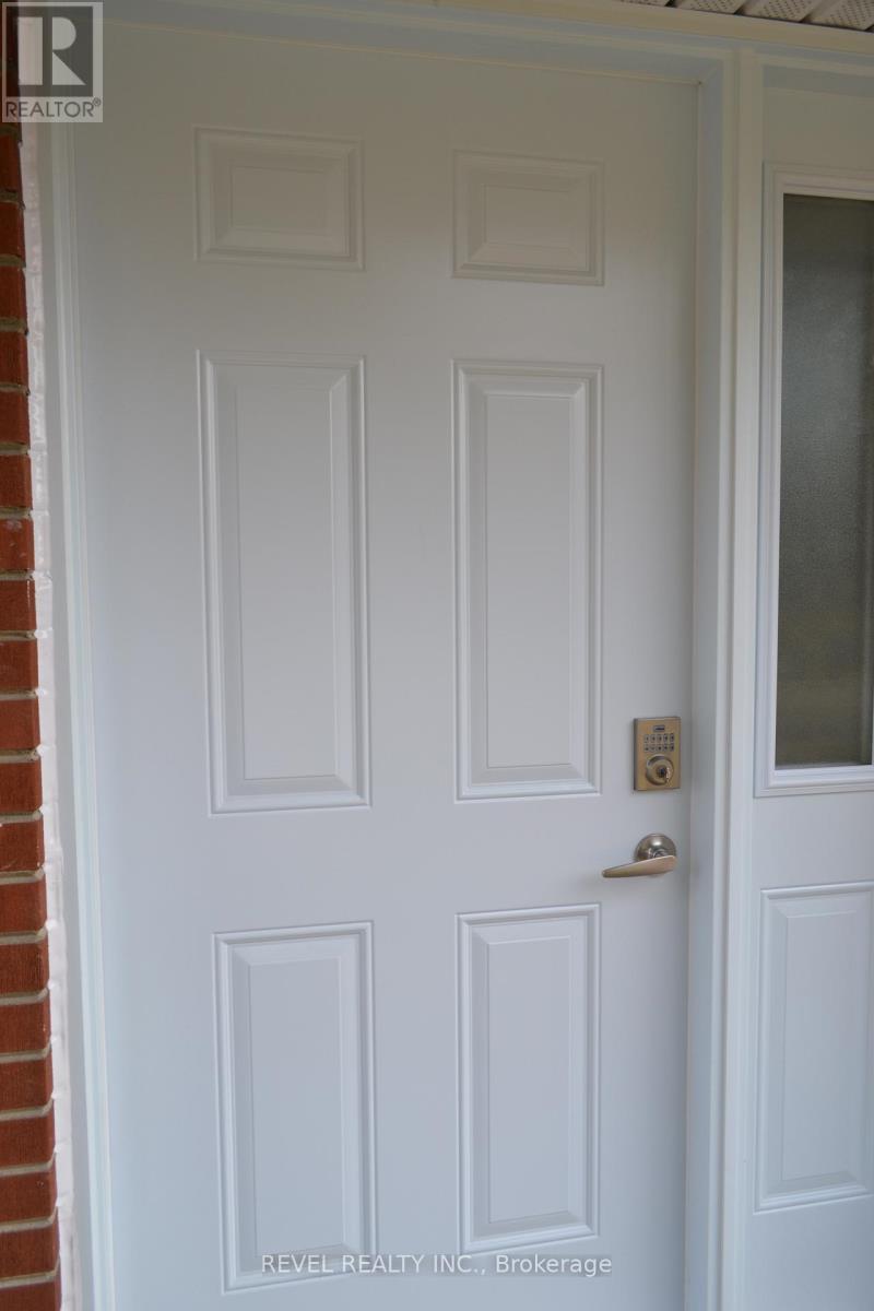 15 Cedar Brae Boulevard, Toronto, ON - With Exterior