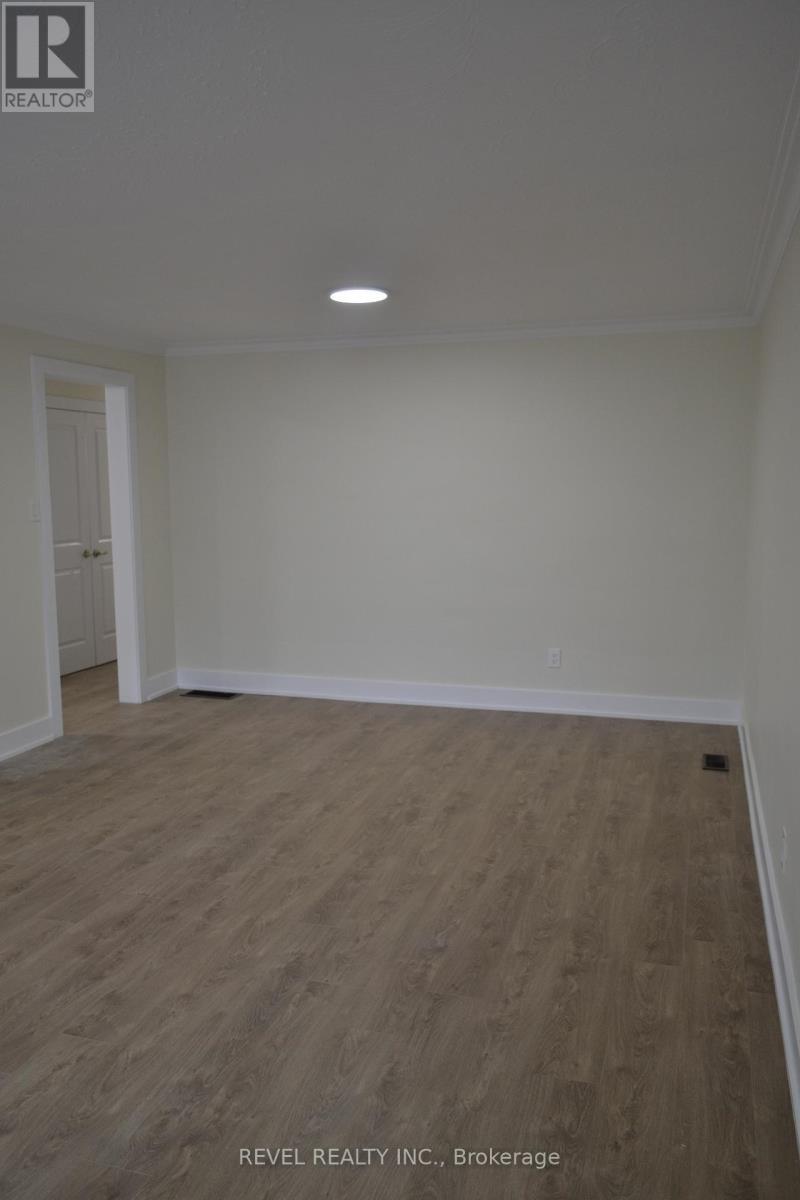 15 Cedar Brae Boulevard, Toronto, ON - Indoor Photo Showing Other Room