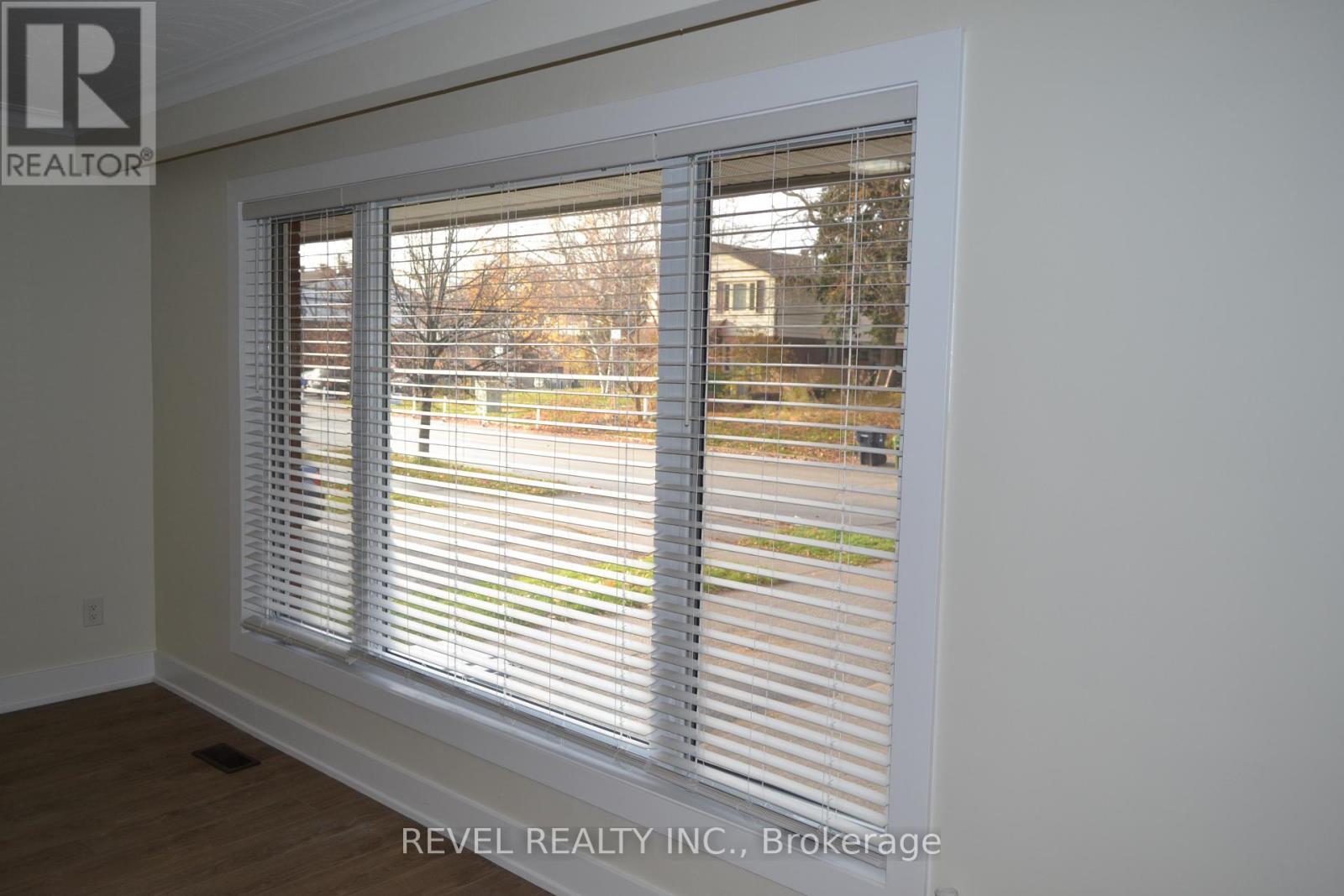 15 Cedar Brae Boulevard, Toronto, ON - Indoor Photo Showing Other Room