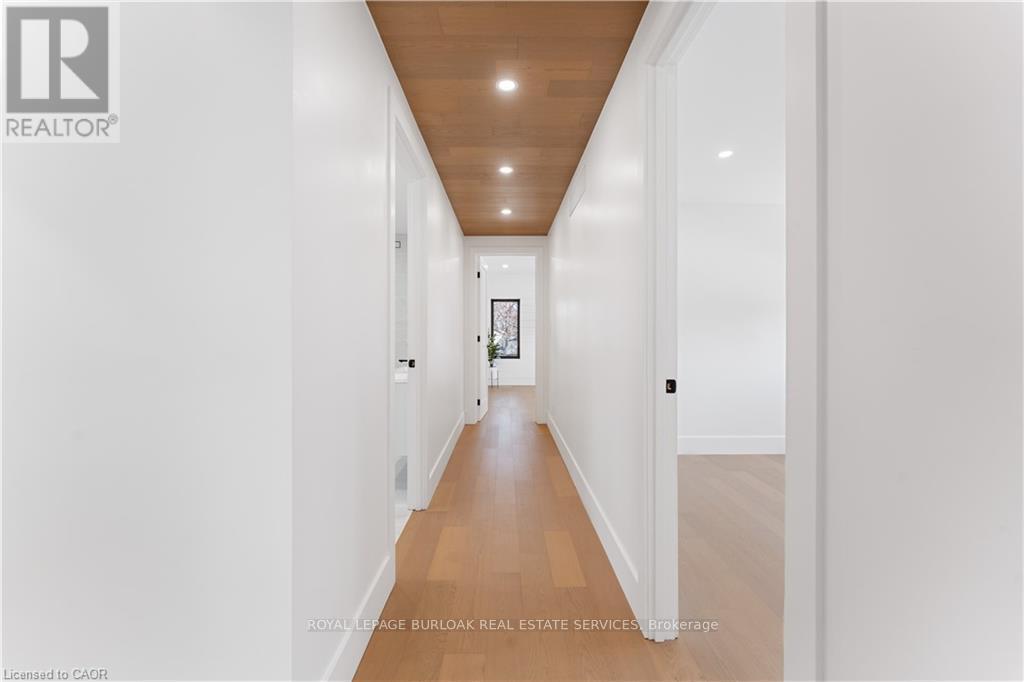 5427 Anthony Place, Burlington, ON - Indoor Photo Showing Other Room