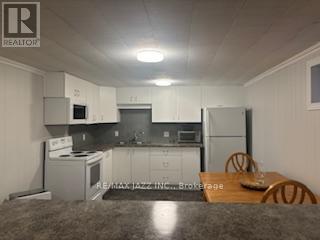 362 Elmridge Street, Oshawa (Donevan), ON - Indoor Photo Showing Kitchen