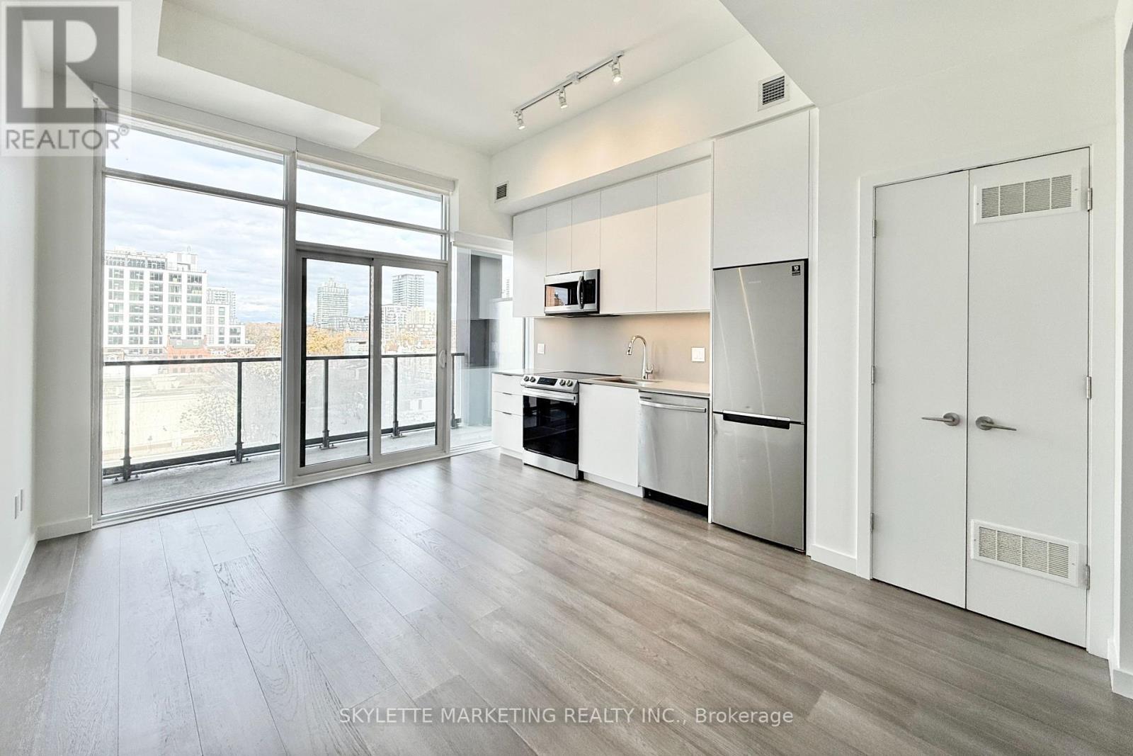 529 - 50 Power Street, Toronto, ON - Indoor Photo Showing Kitchen