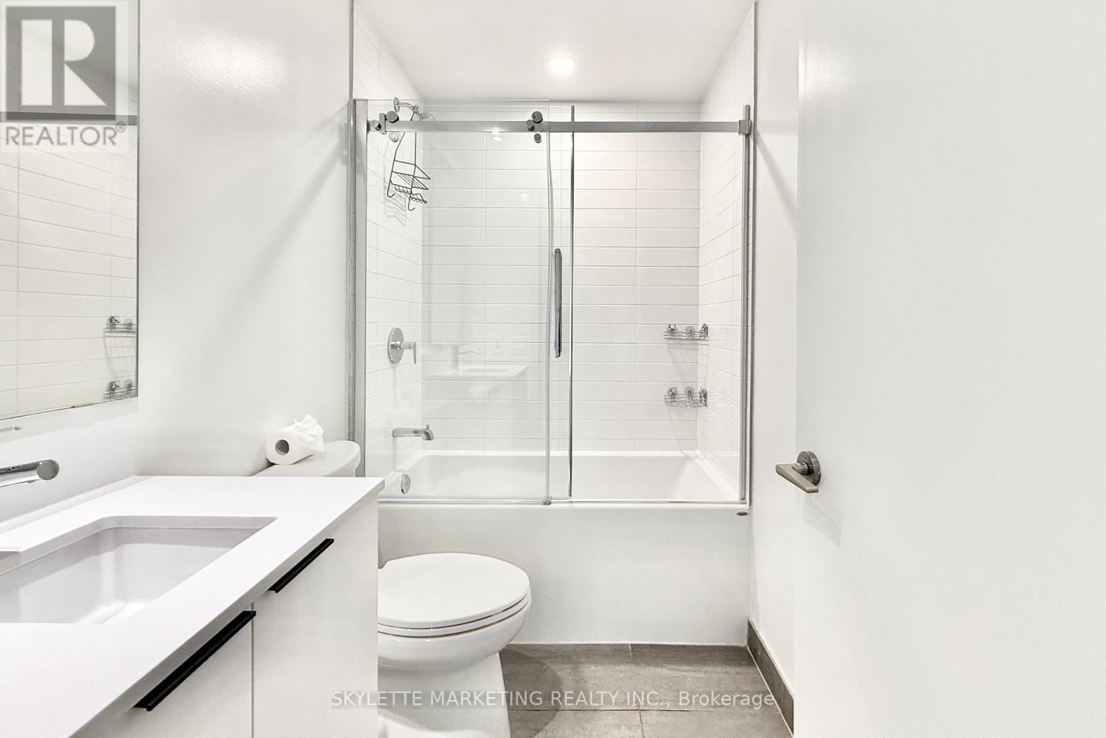 529 - 50 Power Street, Toronto, ON - Indoor Photo Showing Bathroom