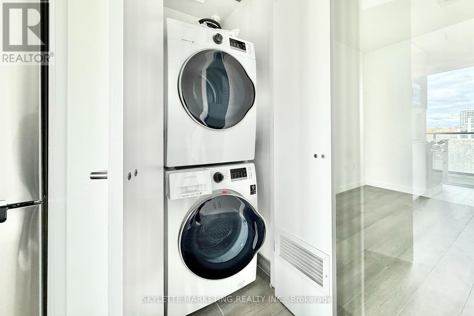529 - 50 Power Street, Toronto, ON - Indoor Photo Showing Laundry Room