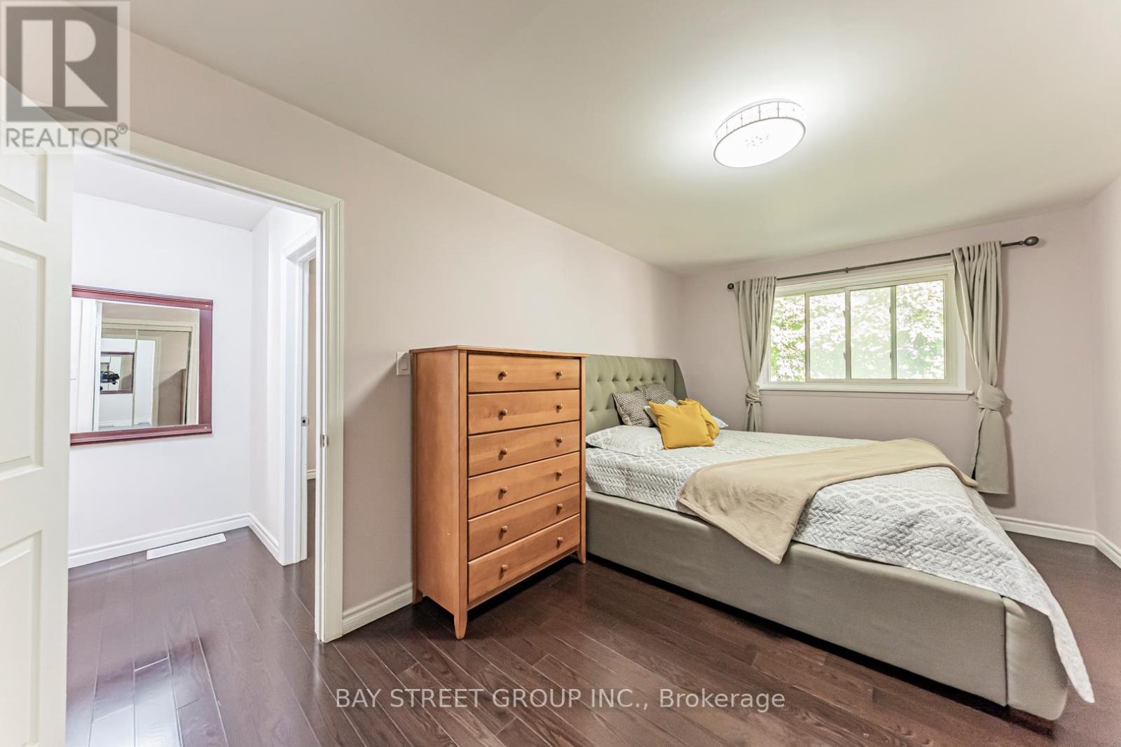Main Floor #2 - 43 Sherwood Forest Drive, Markham, ON - Indoor Photo Showing Bedroom