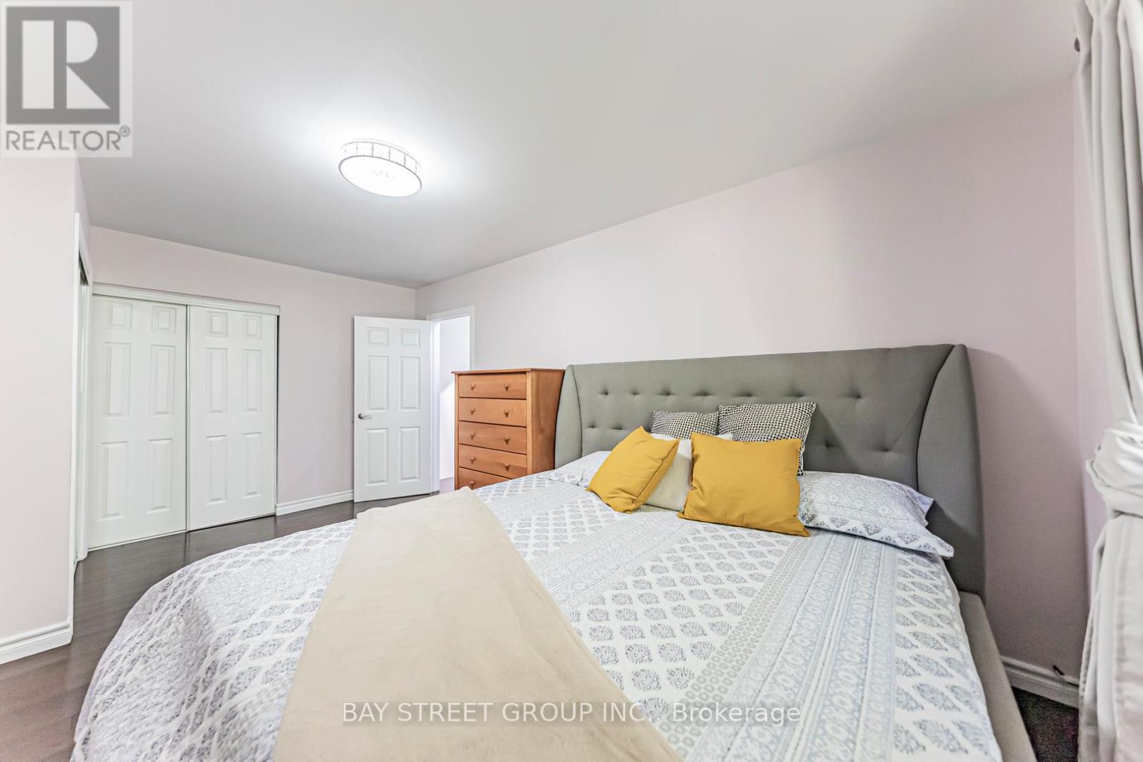 Main Floor #2 - 43 Sherwood Forest Drive, Markham, ON - Indoor Photo Showing Bedroom