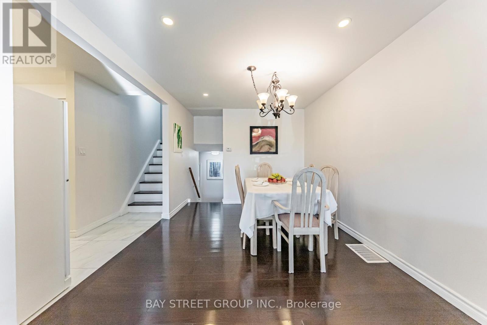 Main Floor #2 - 43 Sherwood Forest Drive, Markham, ON - Indoor Photo Showing Other Room