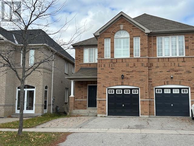 4 Blue Meadow Court, Markham, ON - Outdoor With Facade