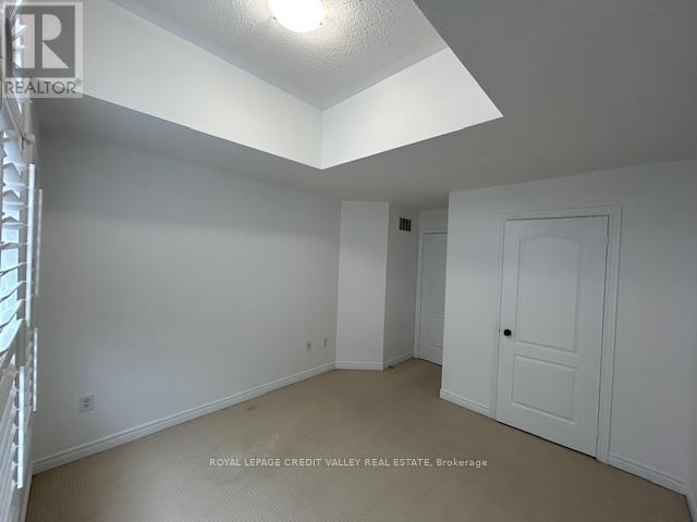 4 Blue Meadow Court, Markham, ON - Indoor Photo Showing Other Room