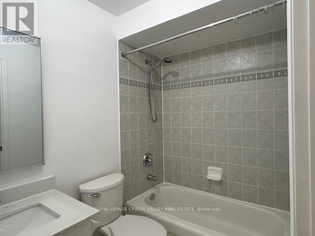 4 Blue Meadow Court, Markham, ON - Indoor Photo Showing Bathroom