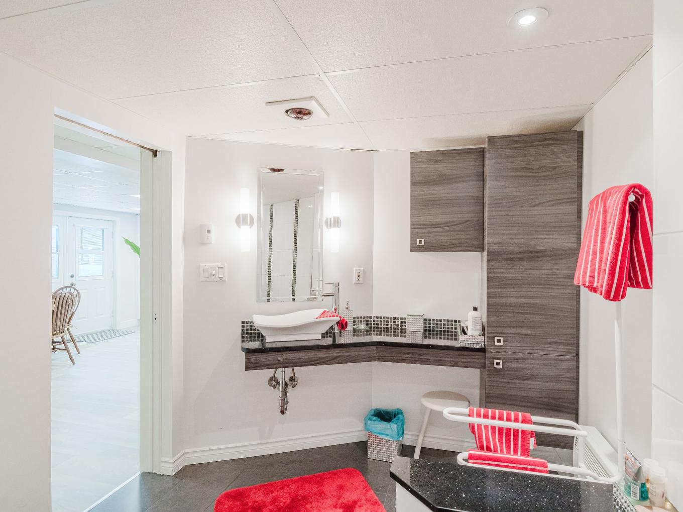 Bathroom - 4440 Rue Barrette, Sherbrooke (Les Nations), QC - Indoor