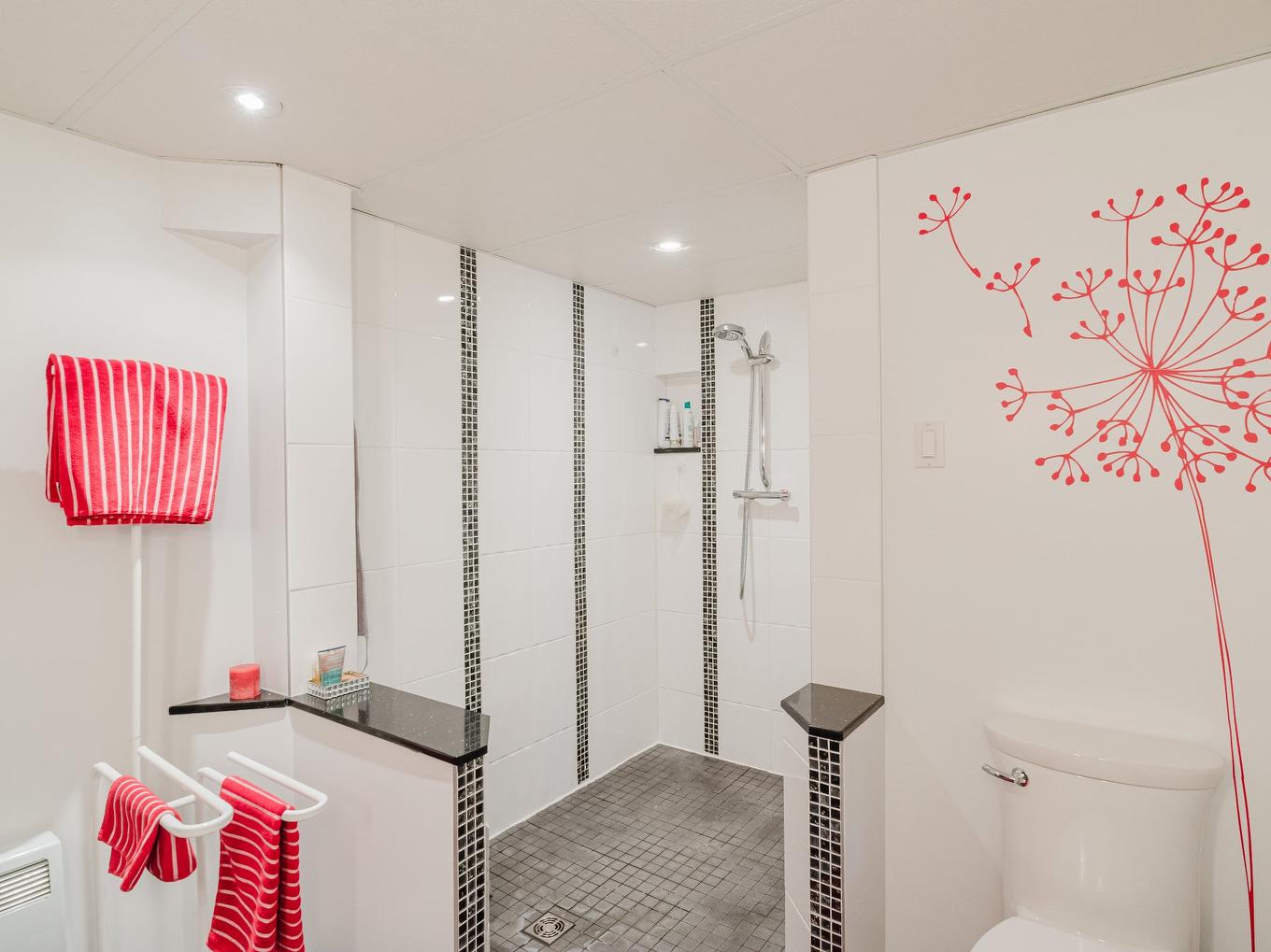 Bathroom - 4440 Rue Barrette, Sherbrooke (Les Nations), QC - Indoor Photo Showing Bathroom