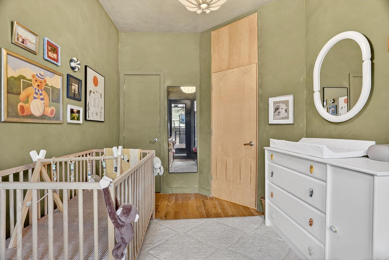 Chambre à coucher - 2415 Rue Ste-Catherine E., Montréal (Ville-Marie), QC - Indoor Photo Showing Bedroom