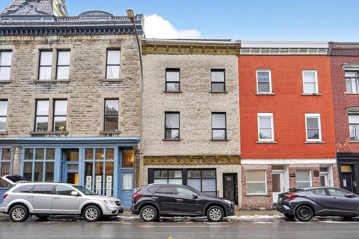 Façade - 2415 Rue Ste-Catherine E., Montréal (Ville-Marie), QC - Outdoor