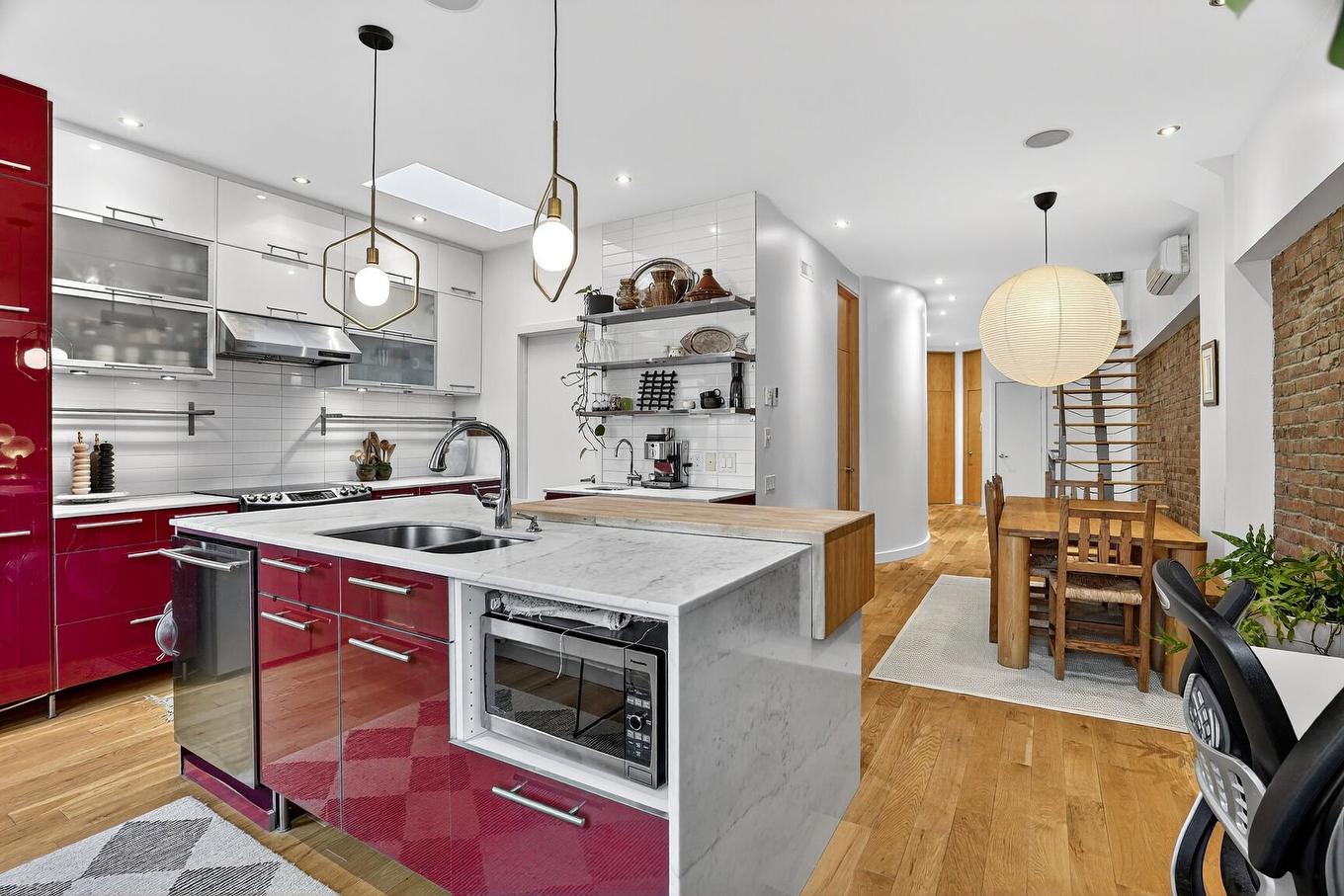 Cuisine - 2415 Rue Ste-Catherine E., Montréal (Ville-Marie), QC - Indoor Photo Showing Kitchen With Double Sink With Upgraded Kitchen