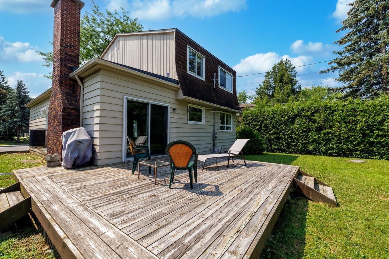Back facade - 165 Av. Sedgefield, Pointe-Claire, QC - Outdoor With Deck Patio Veranda
