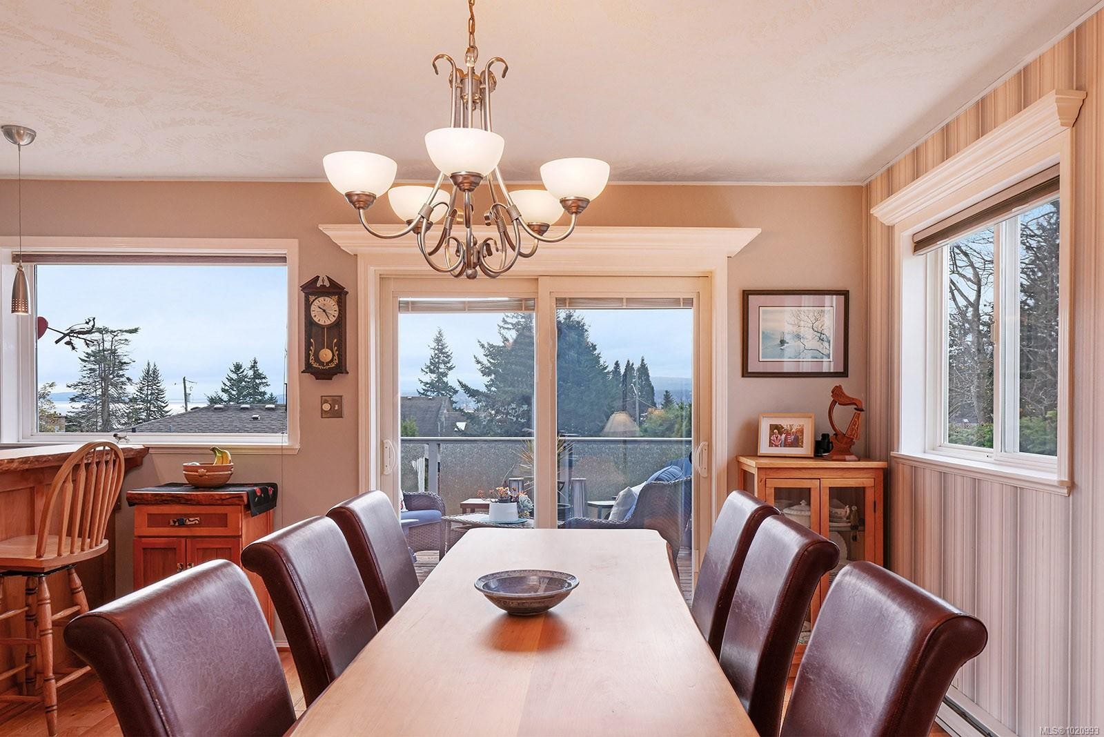 2143 Cooke Ave, Comox, BC