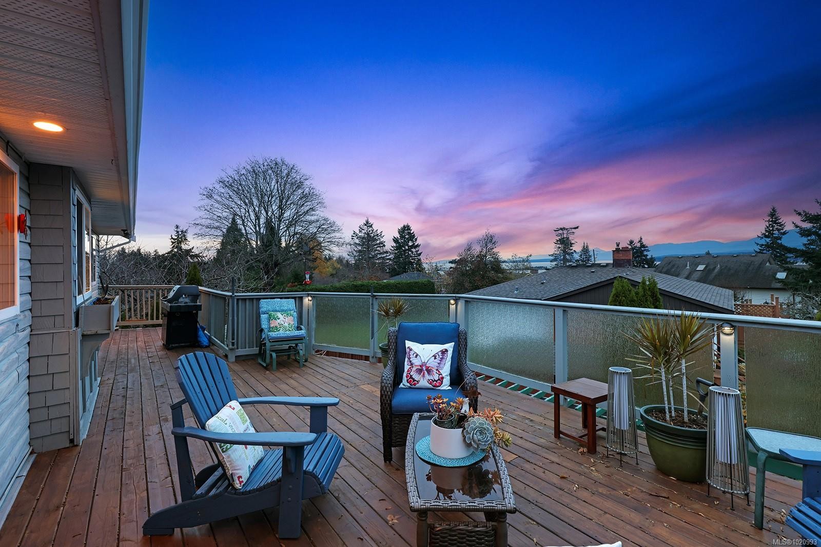 2143 Cooke Ave, Comox, BC