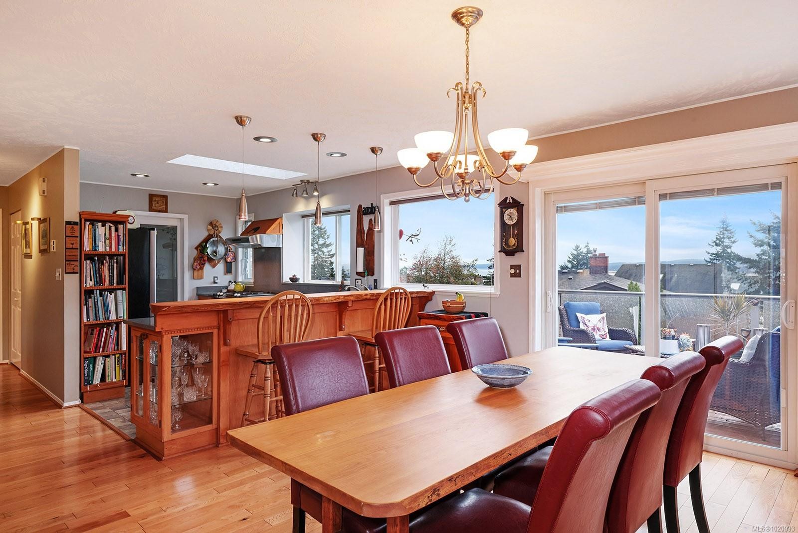 2143 Cooke Ave, Comox, BC