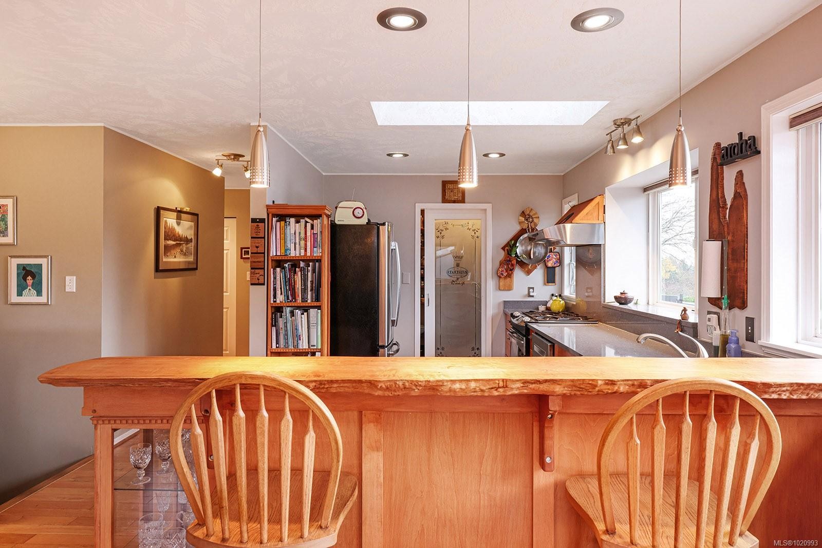 2143 Cooke Ave, Comox, BC