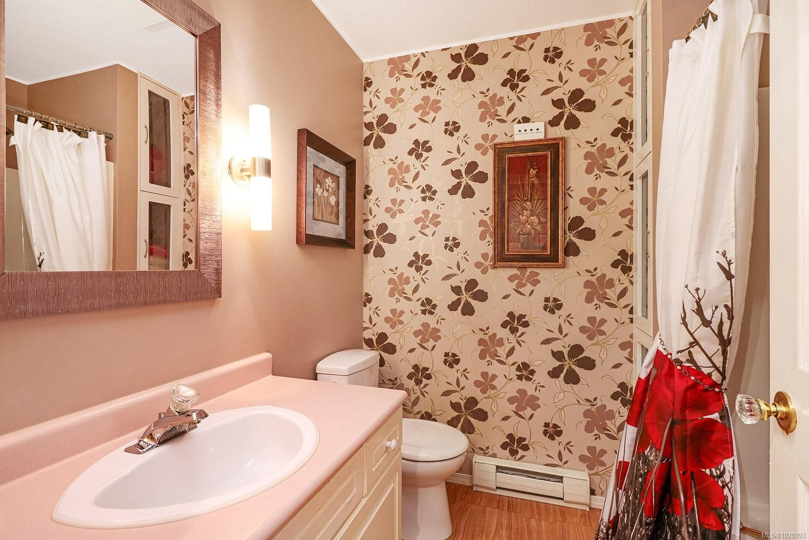 2143 Cooke Ave, Comox, BC