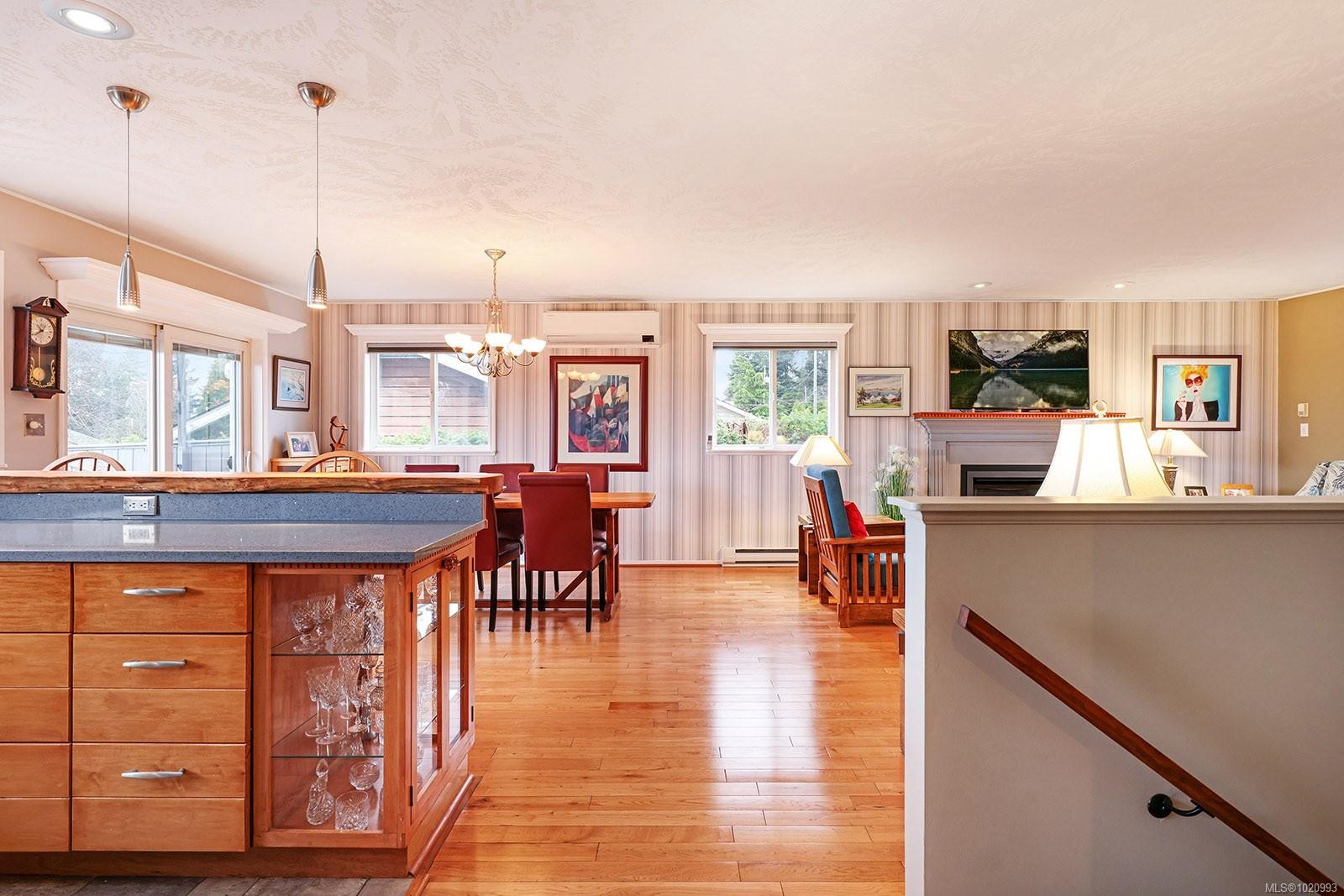 2143 Cooke Ave, Comox, BC