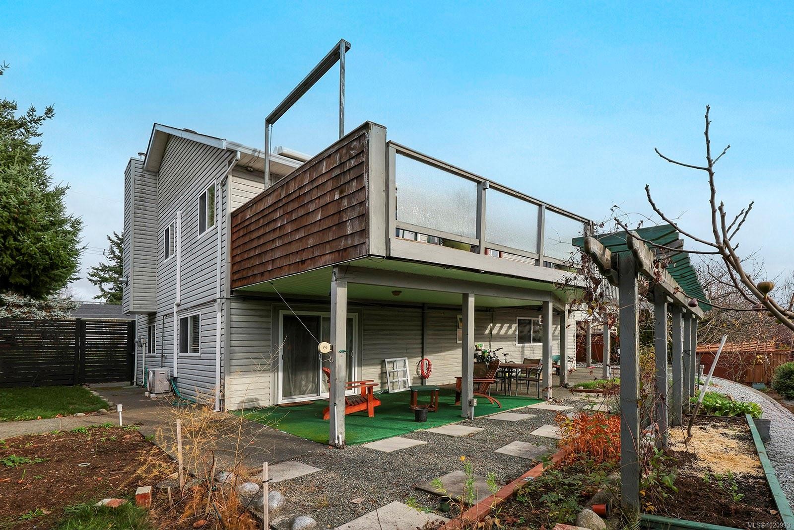 2143 Cooke Ave, Comox, BC